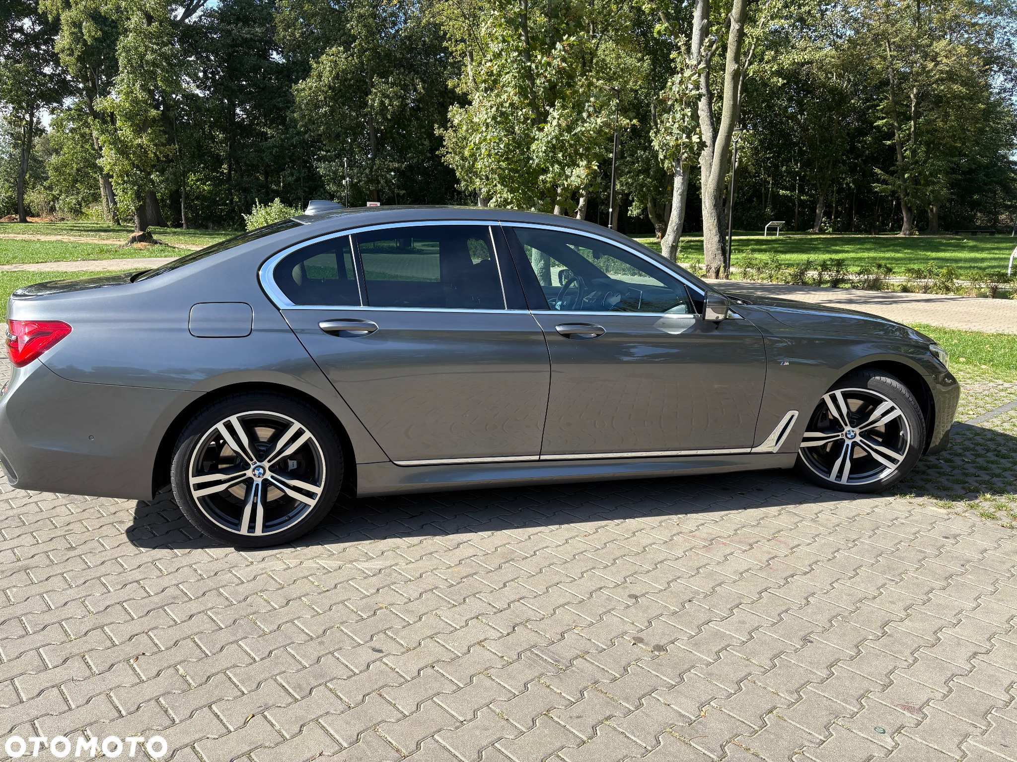 BMW Seria 7 730d xDrive - 11