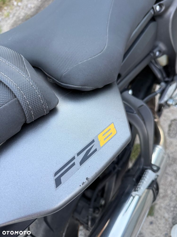 Yamaha FZ8 - 8