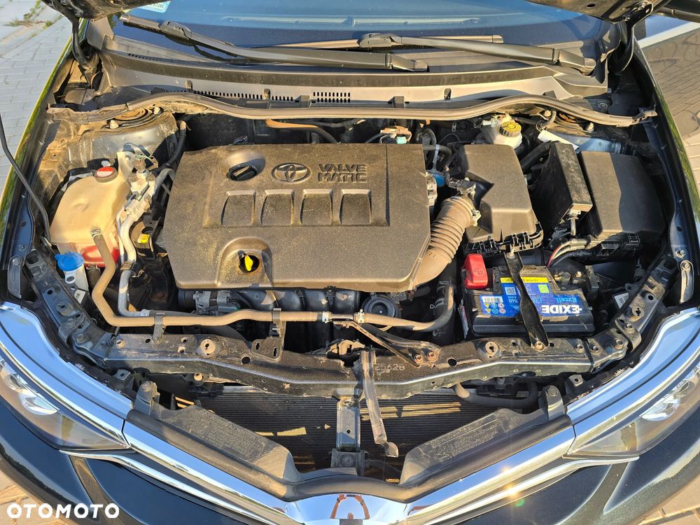 Toyota Auris 1.6 Premium - 13