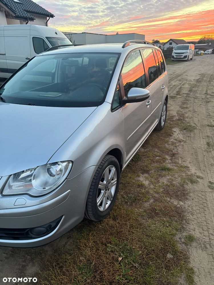 Volkswagen Touran 1.9 TDI Highline - 2