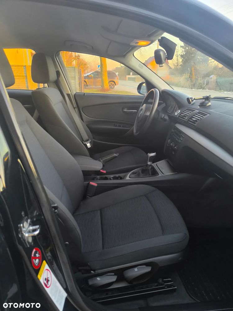 BMW Seria 1 - 15
