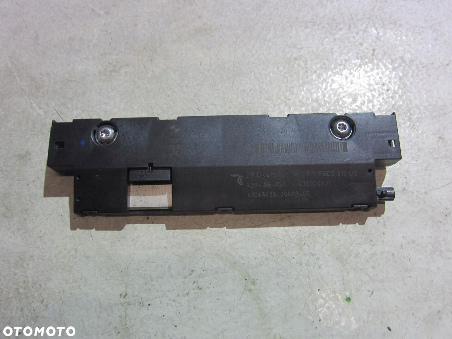 BMW 5 F07 GT WZMACNIACZ ANTENOWY DIVERSITY 65209228949 9217861 - 2