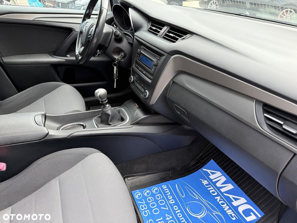 Toyota Avensis 1.6 D-4D Active - 15