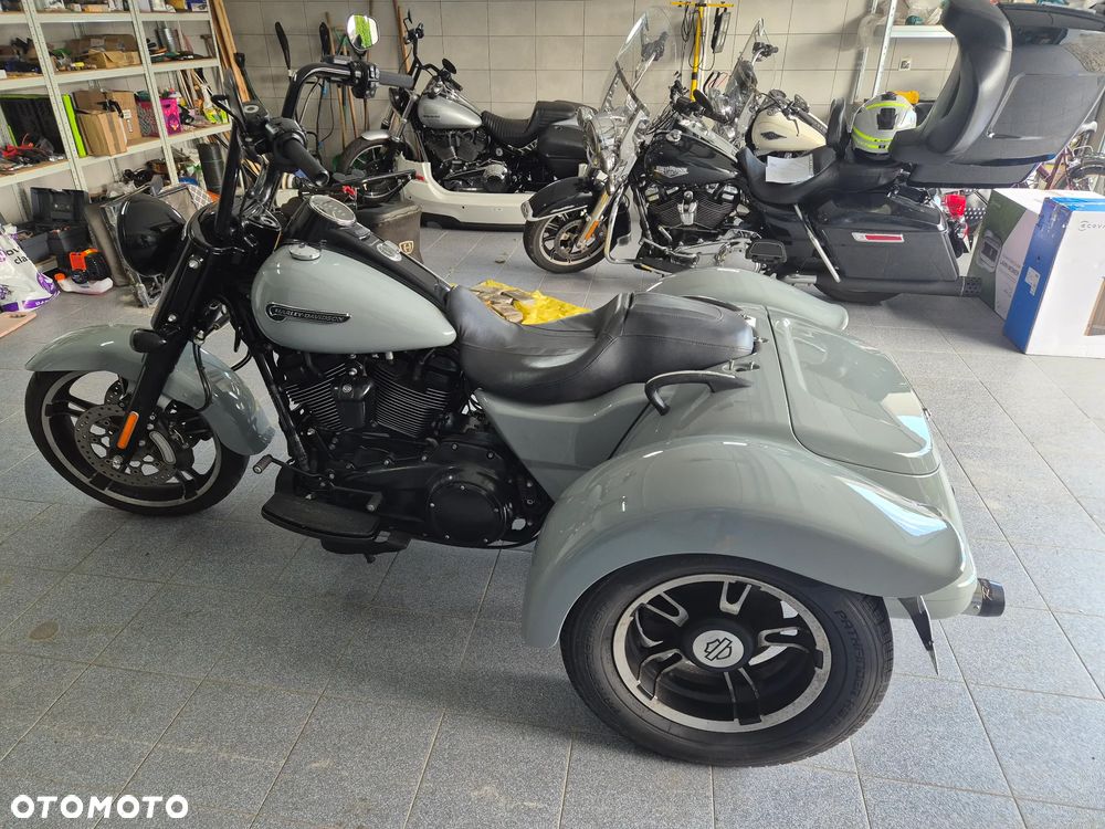 Harley-Davidson Trike Freewheeler - 35