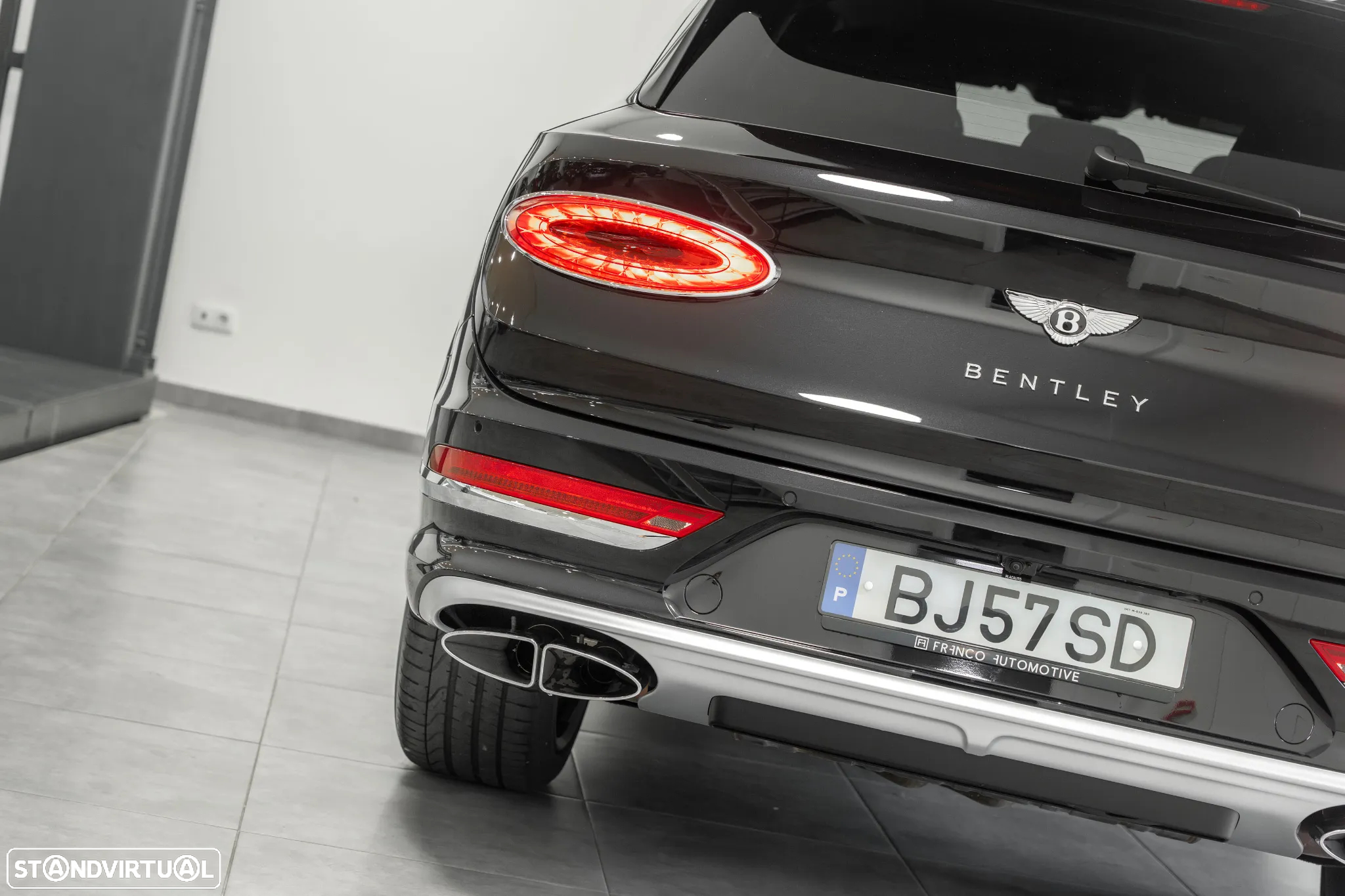 Bentley Bentayga EWB V8 Azure - 9