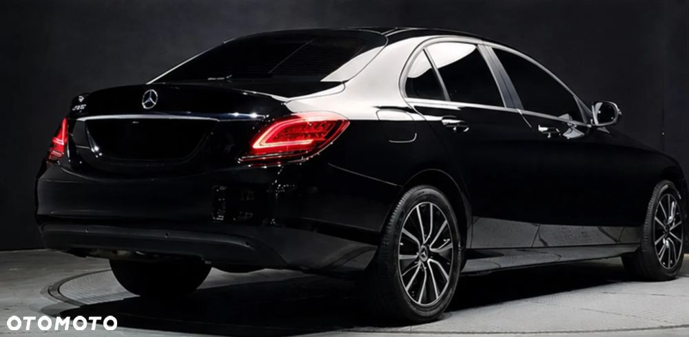 Mercedes-Benz Klasa C 200 9G-TRONIC Edition - 2