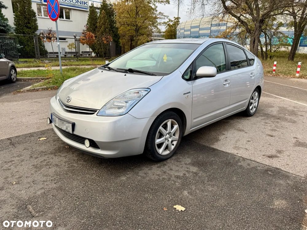 Toyota Prius 1.5 VVT-i Sol - 1