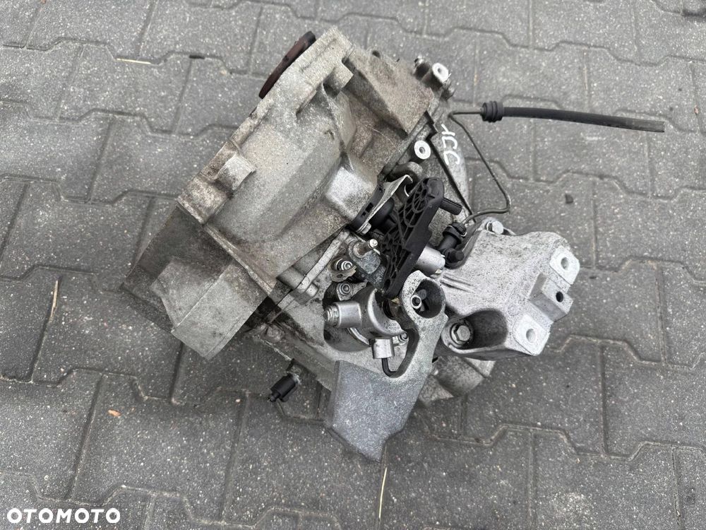 SKRZYNIA BIEGÓW 1.6 FSI JJY VOLKSWAGEN GOLF V 2008 - 2