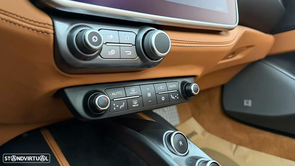Ferrari Portofino 3.9 Twin-Turbo V8 - 24