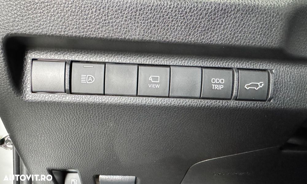 Toyota RAV4 2.5 4x4 Hybrid Lounge - 17