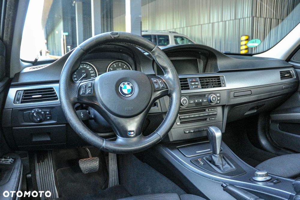 BMW Seria 3 325i - 9