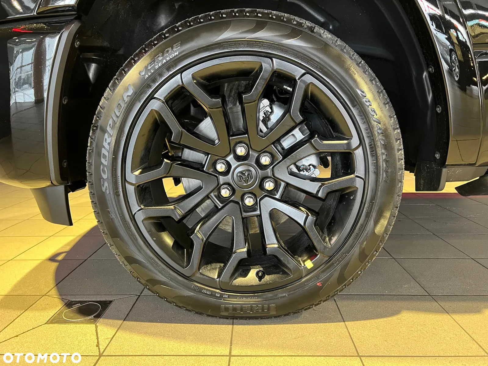 Dodge RAM 1500 5.7 4x4 - 12