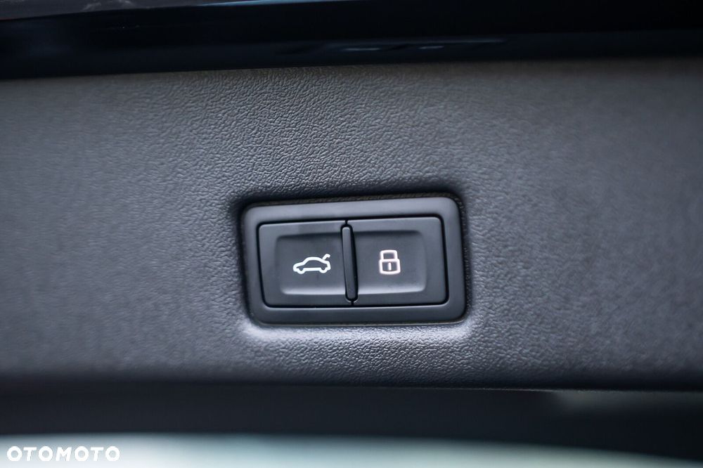 Audi Q5 Sportback - 11