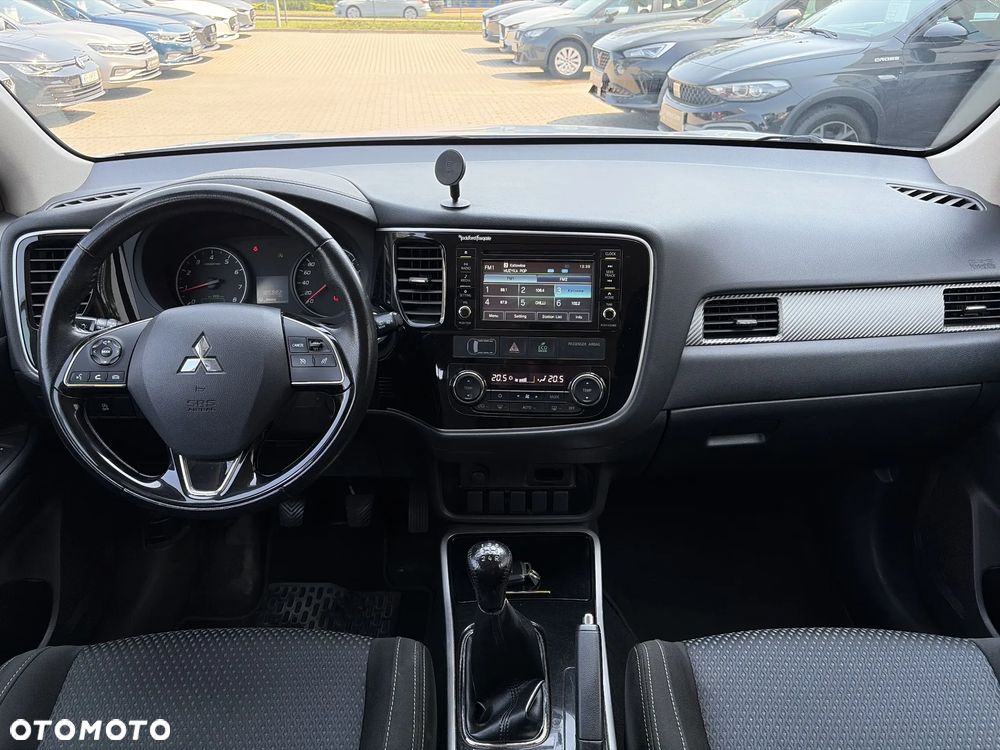 Mitsubishi Outlander 2.0 City Style 2WD - 12