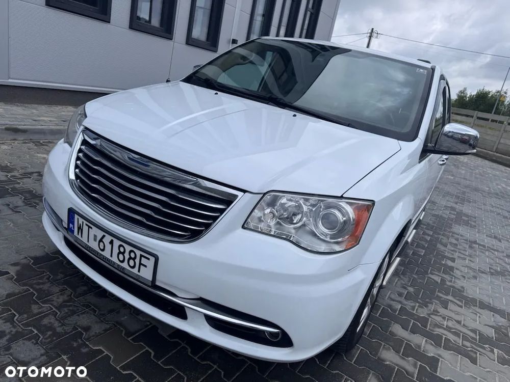 Chrysler Town & Country 3.6 Limited - 5
