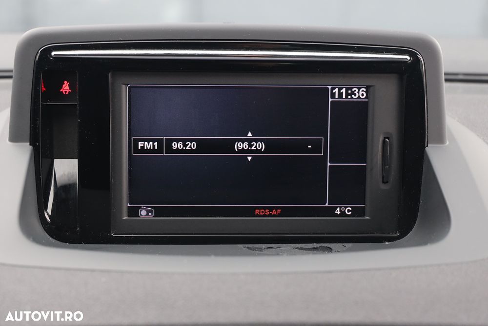 Renault Megane ENERGY dCi 110 Start & Stop Bose Edition - 8