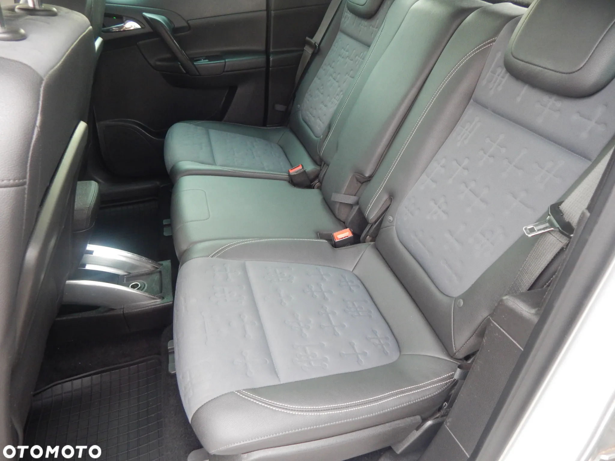Opel Meriva 1.4 150 Jahre - 11