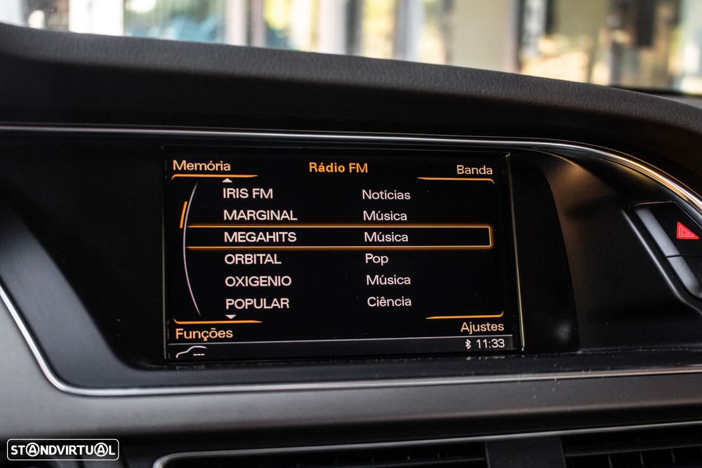 Audi A4 2.0 TDI S tronic design - 34