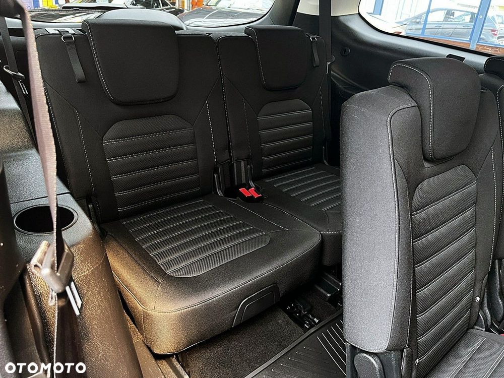 Ford Galaxy - 16