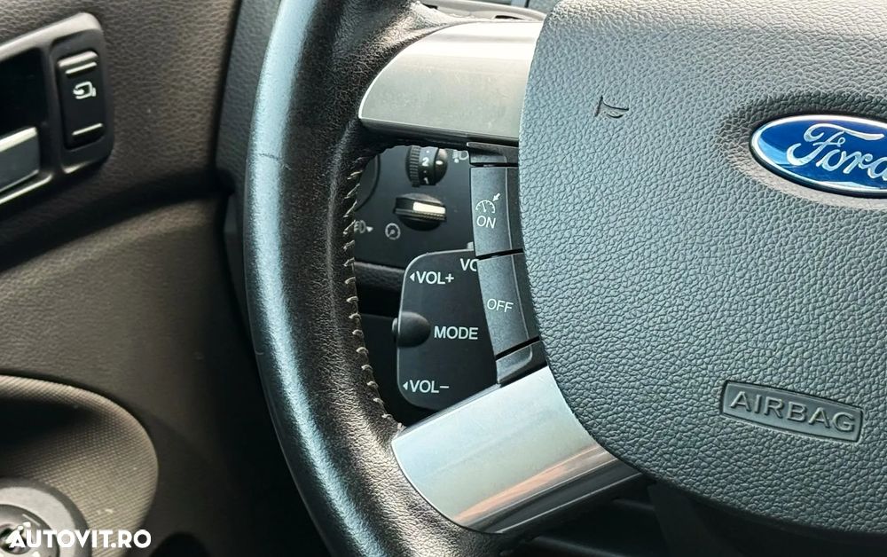 Ford Kuga 2.0 TDCi 2x4 Trend - 18