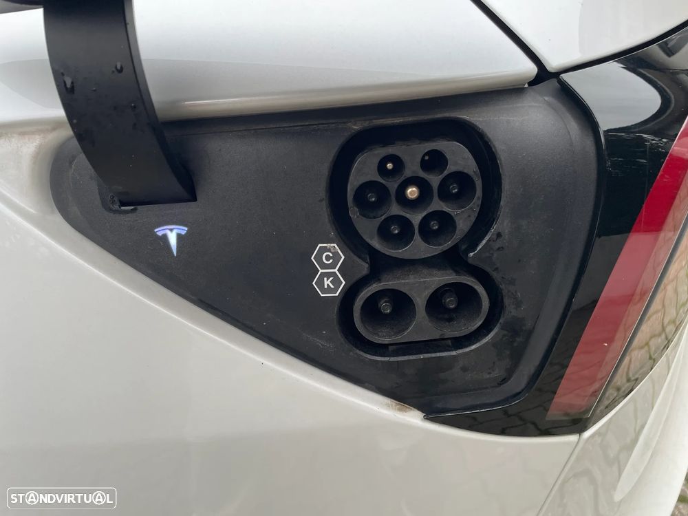 Tesla Model 3 RWD - 19