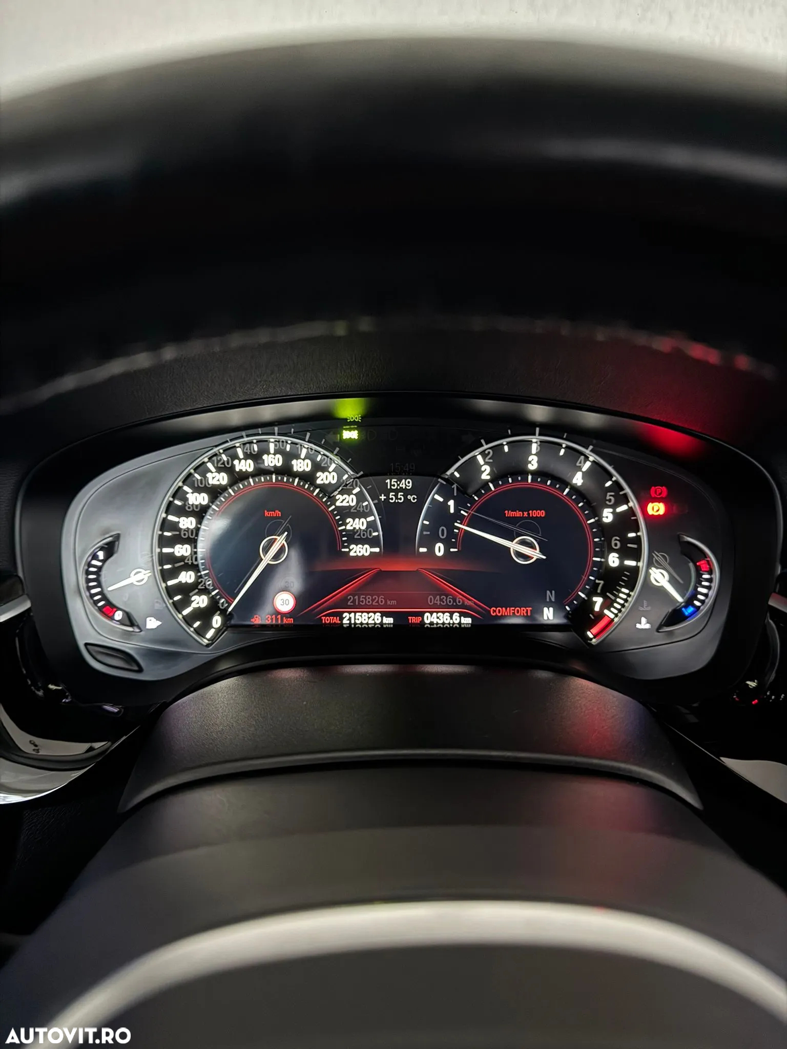 BMW Seria 5 540i xDrive AT - 11