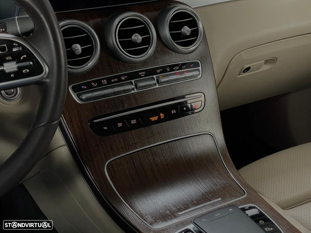 Mercedes-Benz GLC 300 de 4Matic 9G-TRONIC Exclusive - 22