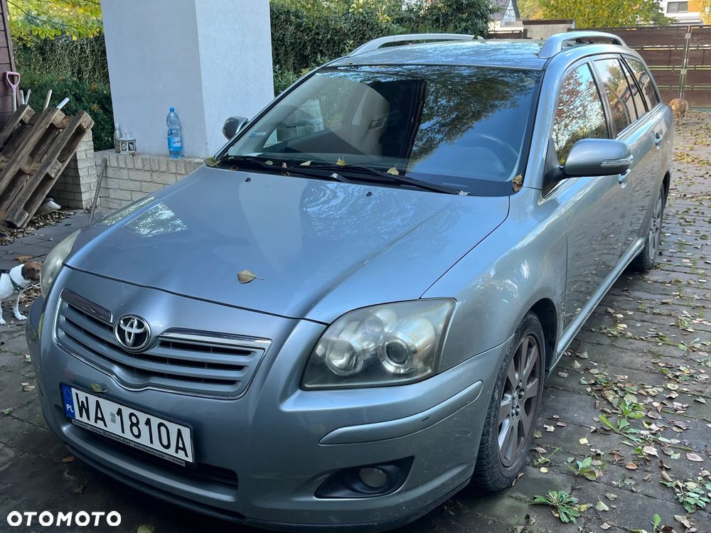 Toyota Avensis 1.8 VVT-i Luna - 1