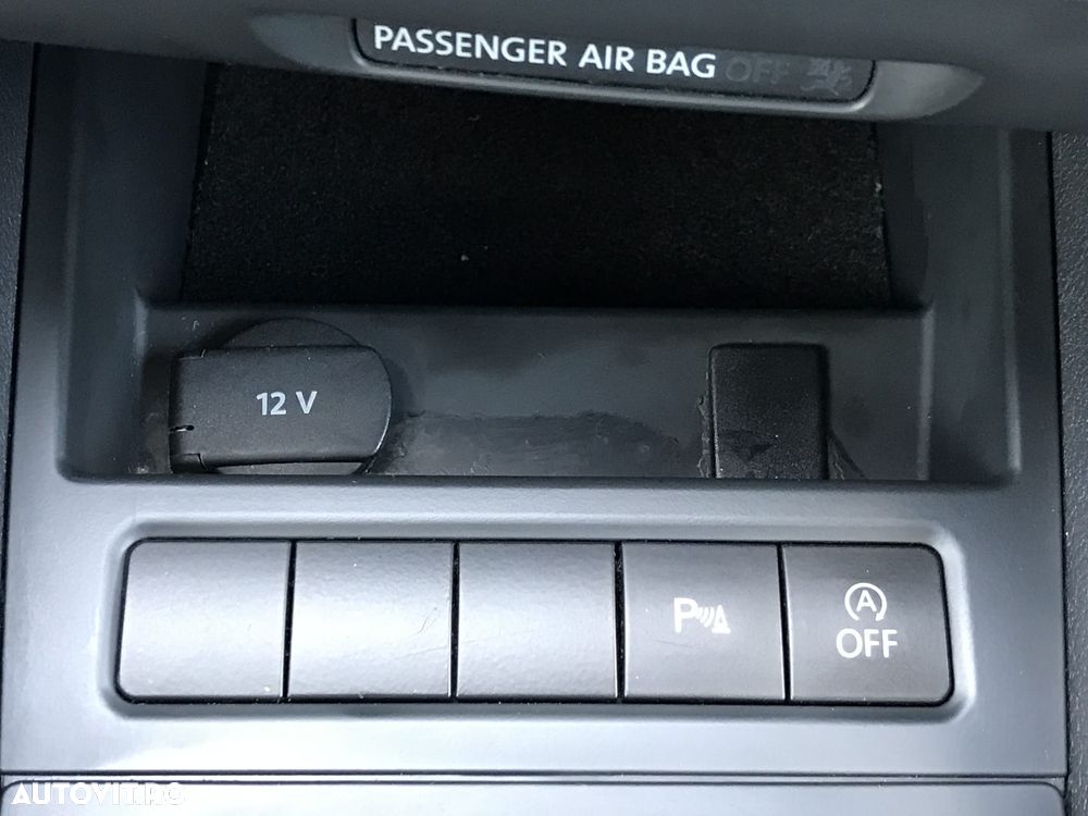 VOLKSWAGEN Jetta 2011 — imagine 31