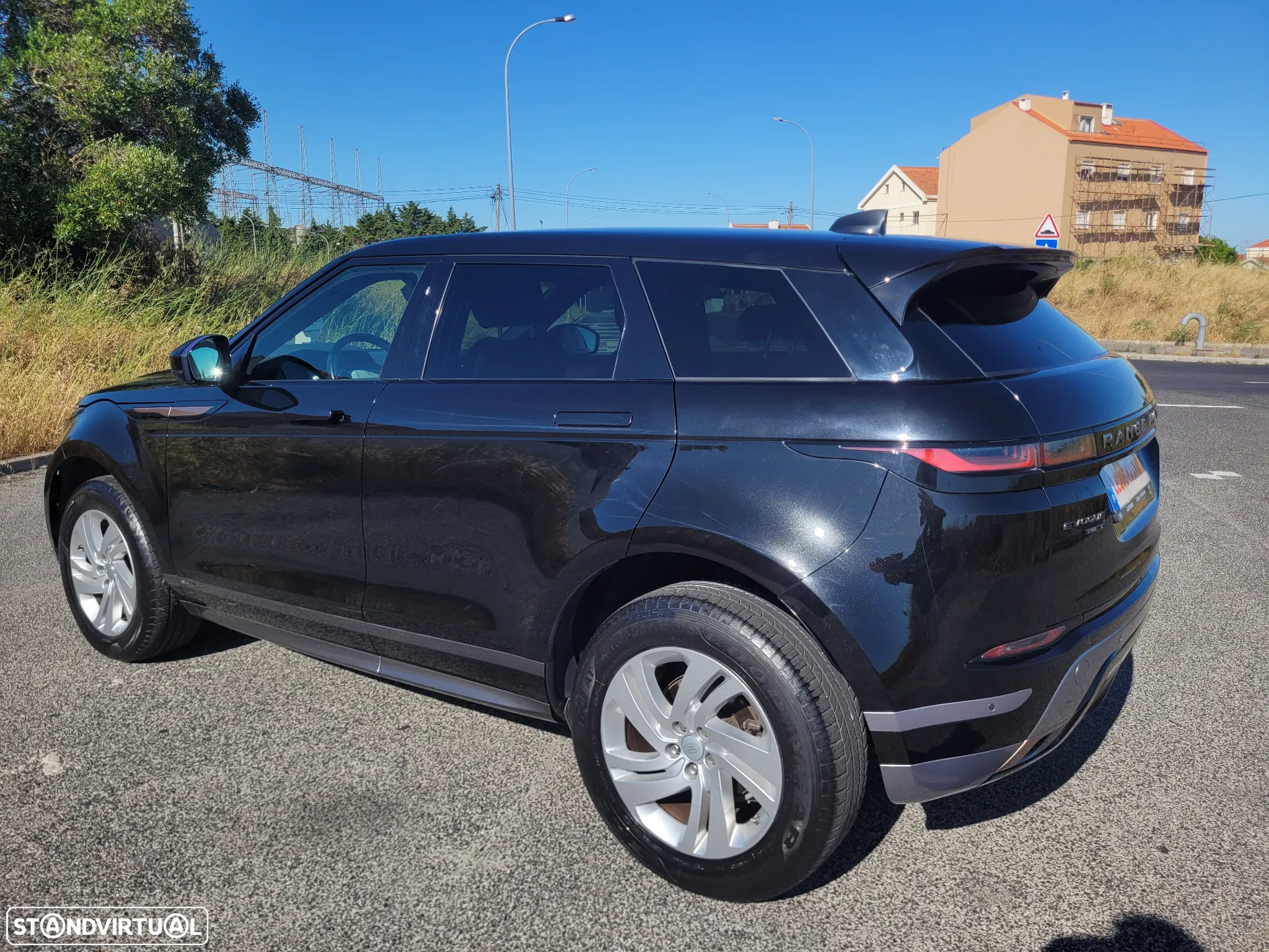 Land Rover Range Rover Evoque 2.0 D150 AWD R-Dynamic S Auto - 31