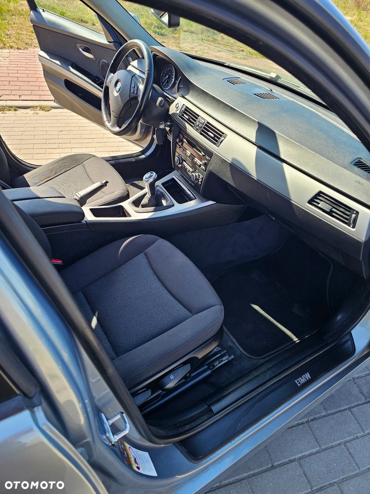 BMW Seria 3 318i Edition Lifestyle - 19