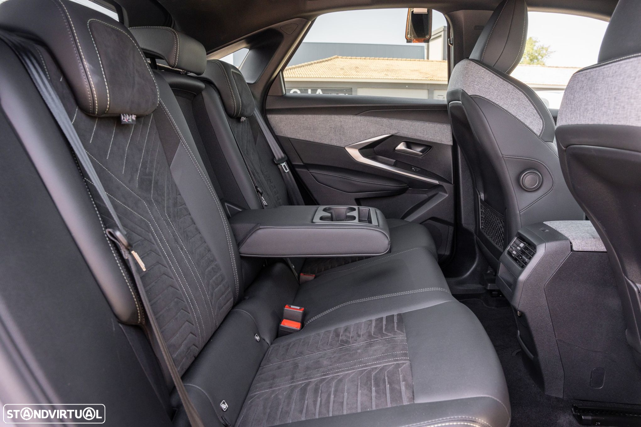 Peugeot 3008 1.2 Hybrid GT e-DCS6 - 20