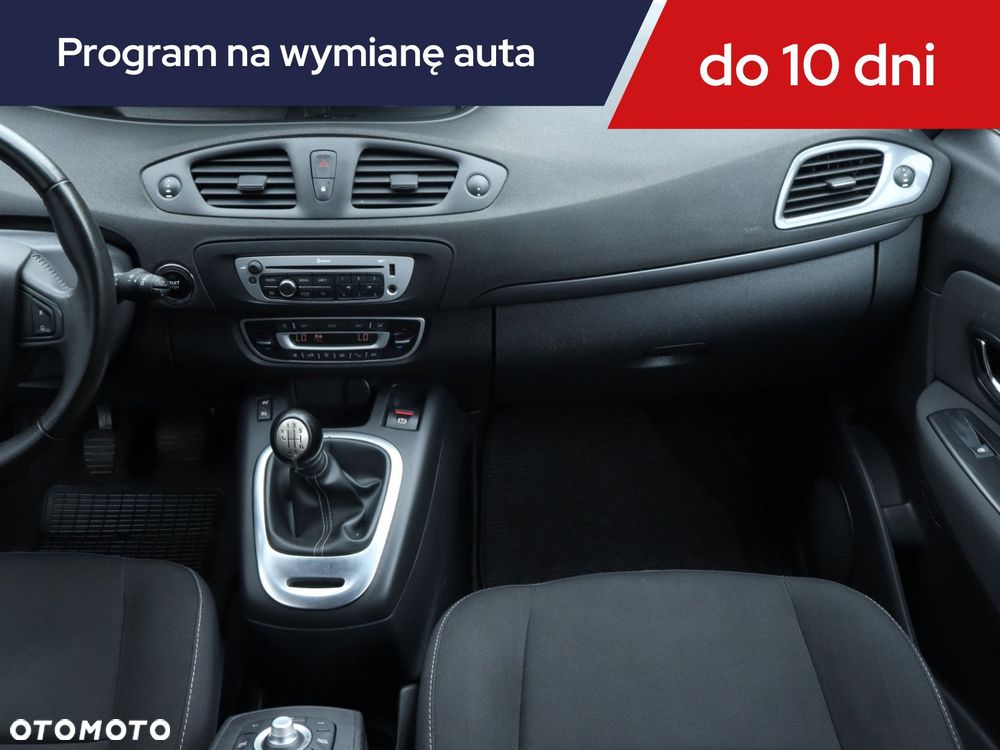 Renault Grand Scenic - 10