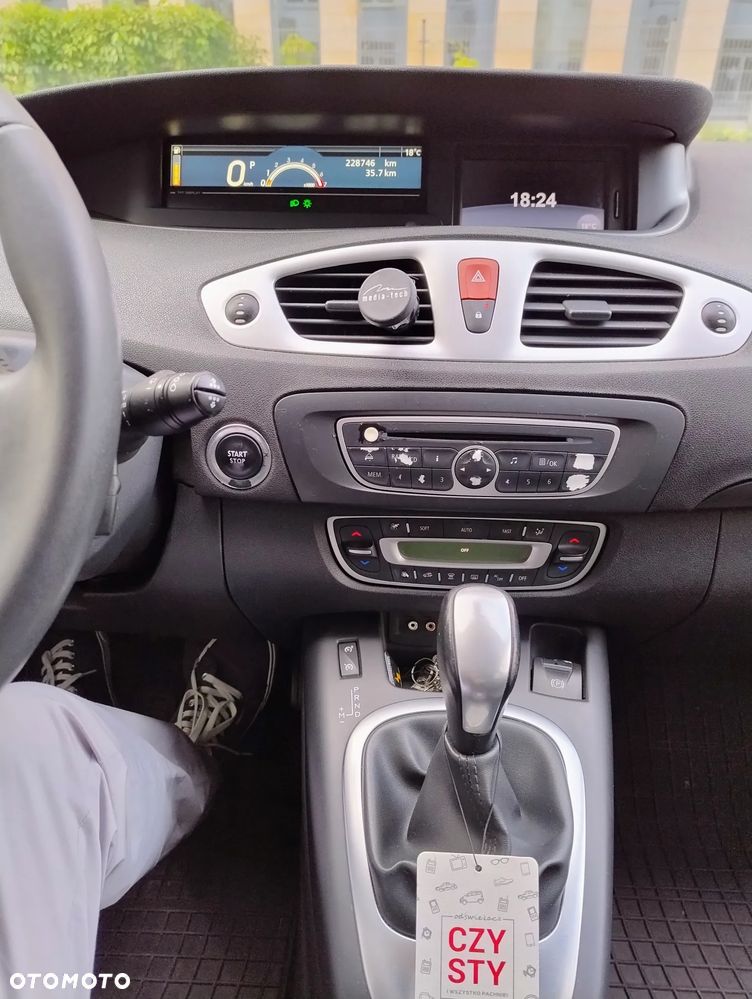 Renault Scenic 2.0 16V Privilege CVT - 37