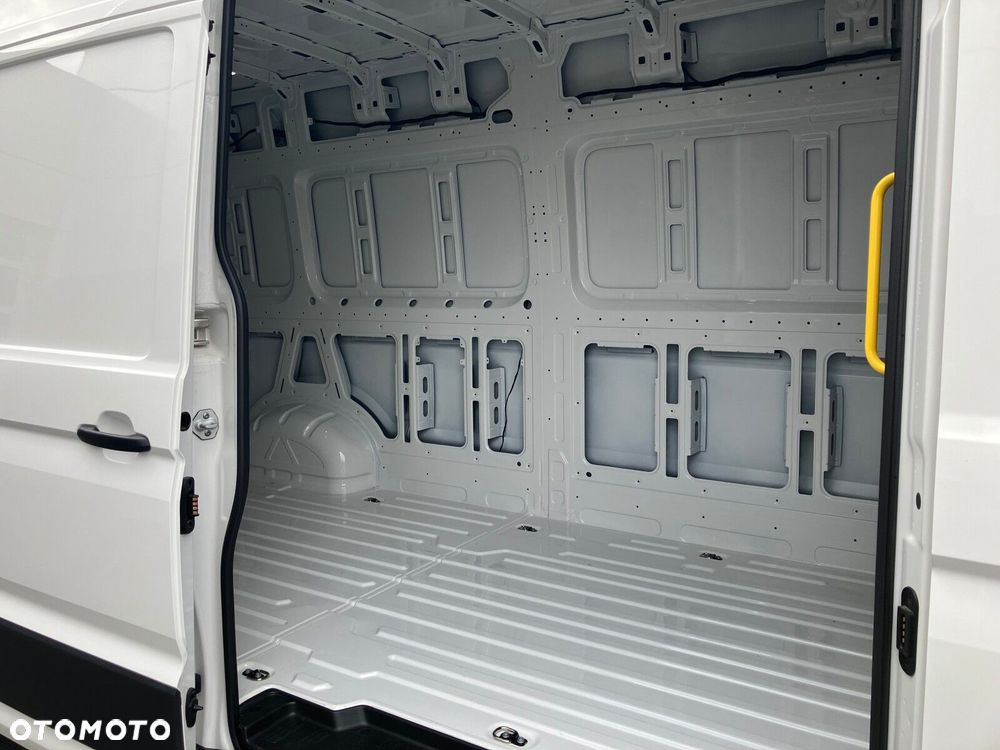 Volkswagen Crafter 35 2.0 TDI L5H3 4490L 177 KM - 13