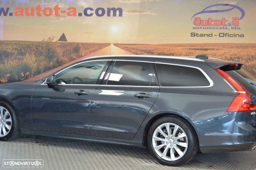 Volvo V90 2.0 D4 Momentum Plus Geartronic - 3