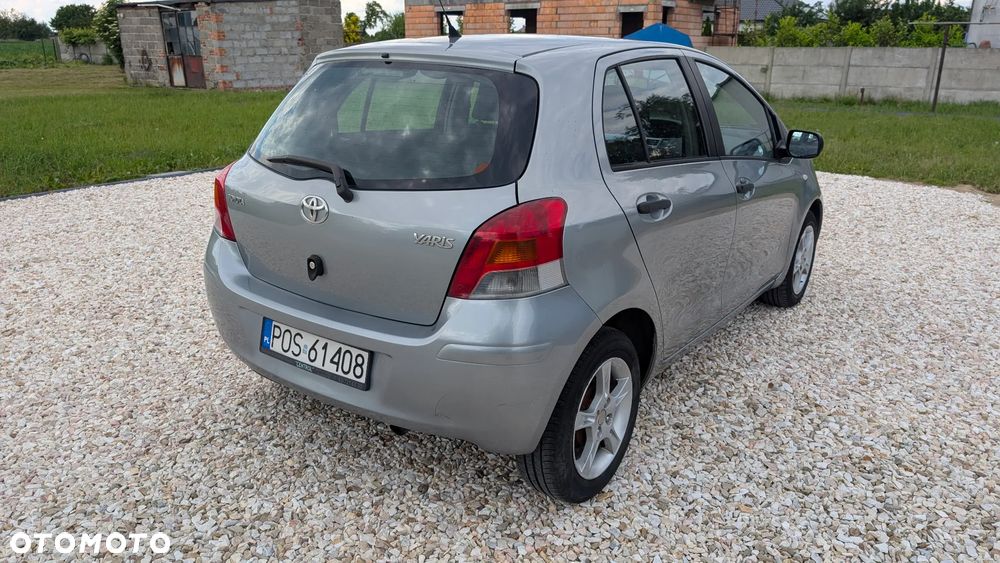 Toyota Yaris - 8