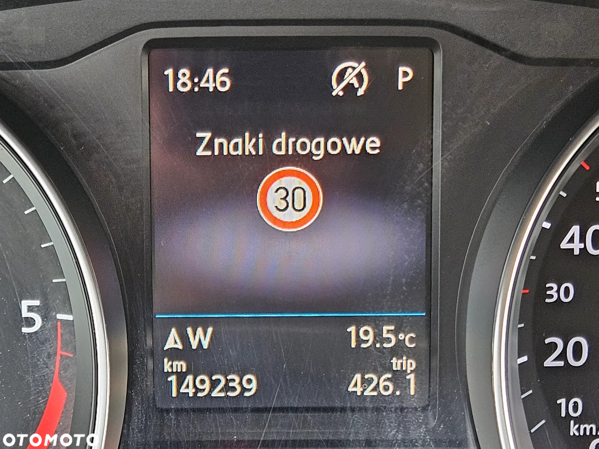 Volkswagen Passat - 9