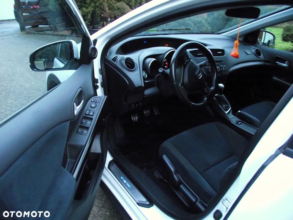 Honda Civic 1.8 Executive - 26