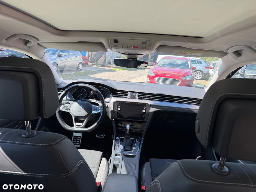 Volkswagen Passat Alltrack 2.0 TDI SCR DSG 4Motion - 24