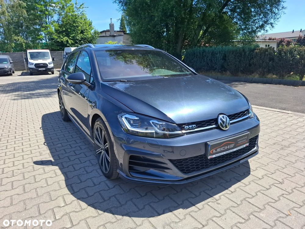 Volkswagen Golf - 5