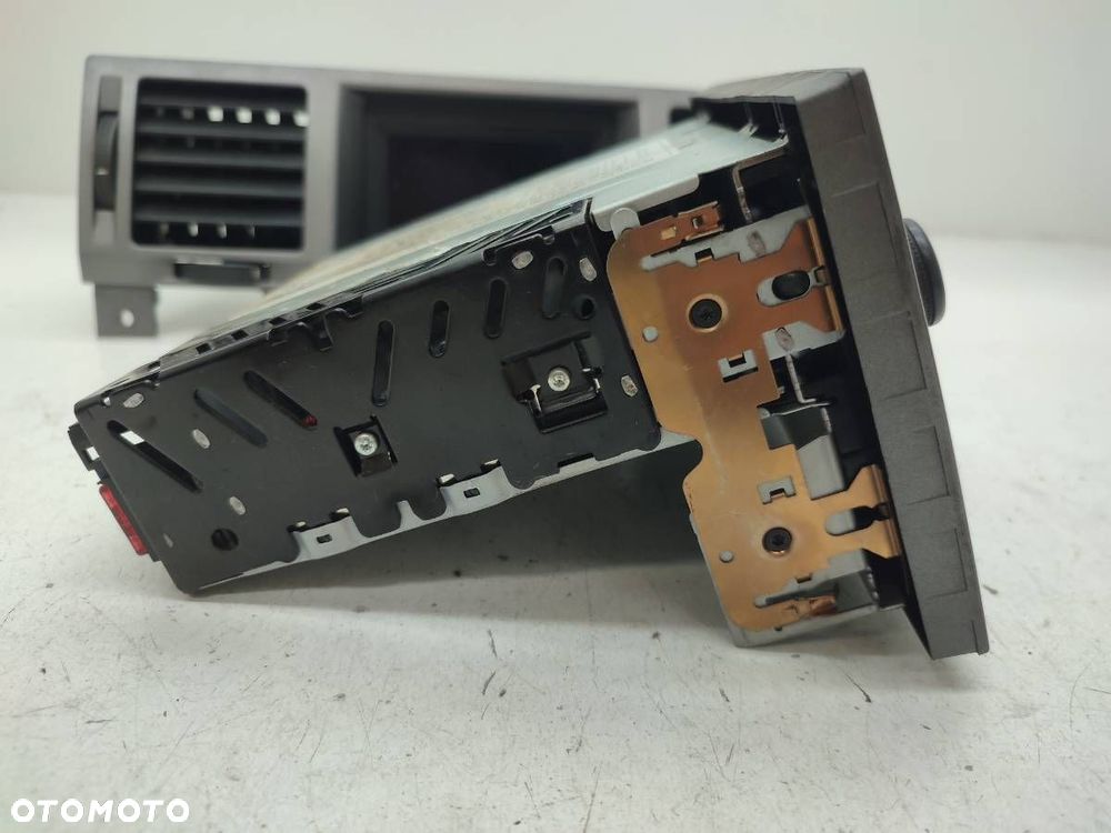 RADIO ODTWARZACZ CD WYŚWIETLACZ OPEL VECTRA C 13138246 13154972 - 3