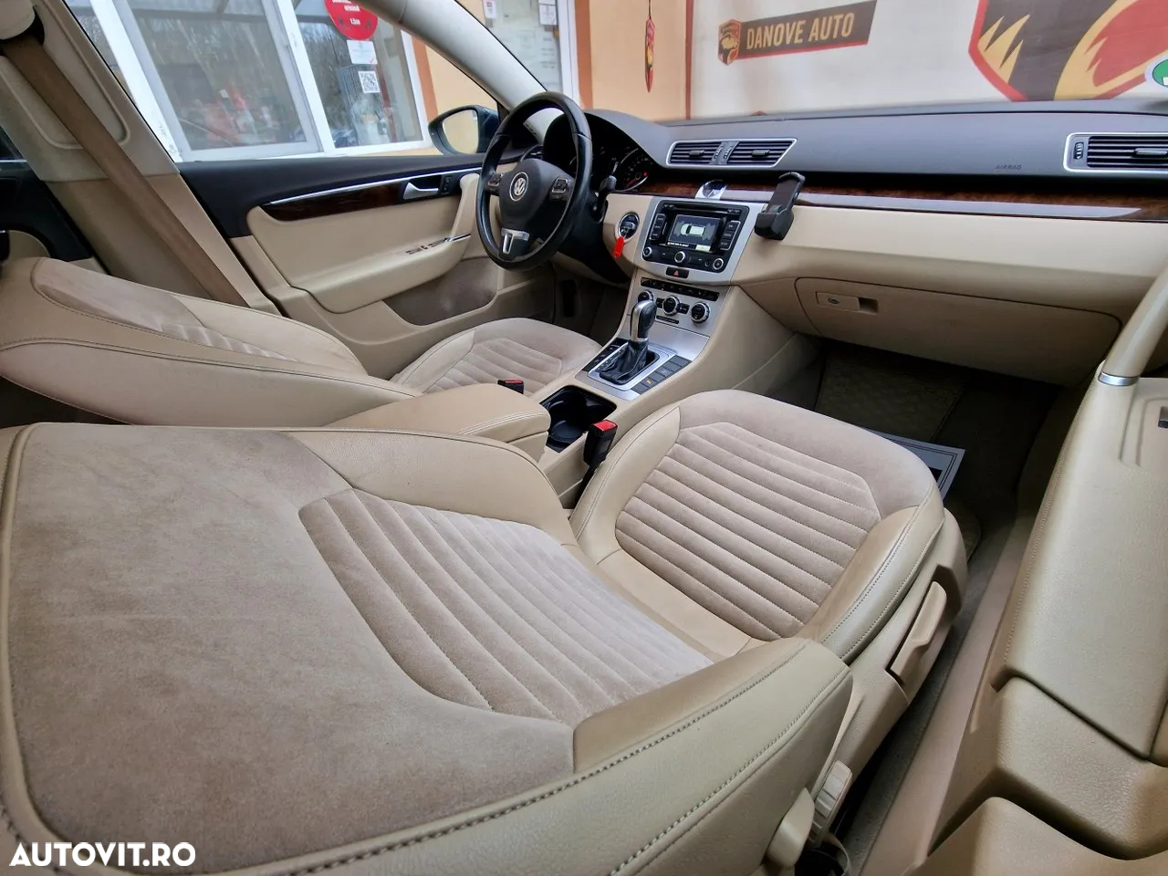 Volkswagen Passat Variant 2.0 Blue TDI DSG SCR Comfortline - 15