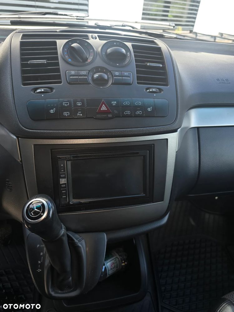 Mercedes-Benz Viano - 11
