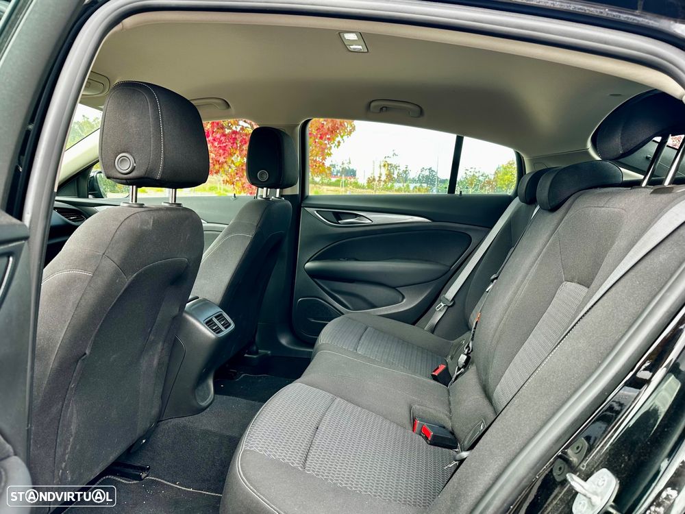 Opel Insignia Grand Sport - 10