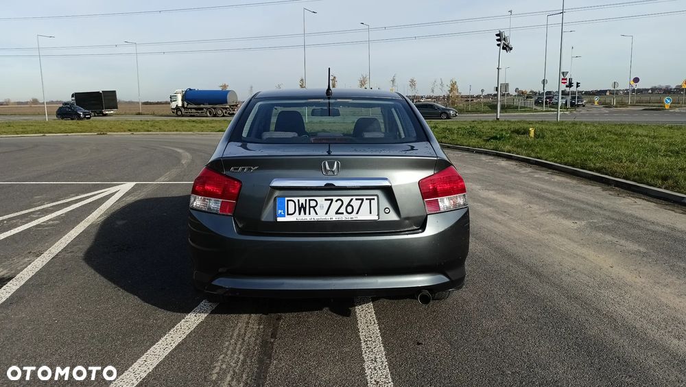 Honda City 1.4 Comfort - 4