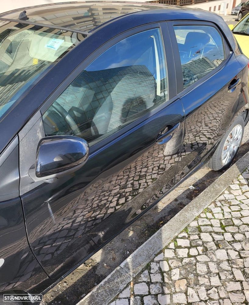 Mazda 2 1.4 MZ-CD Comfort AC - 2