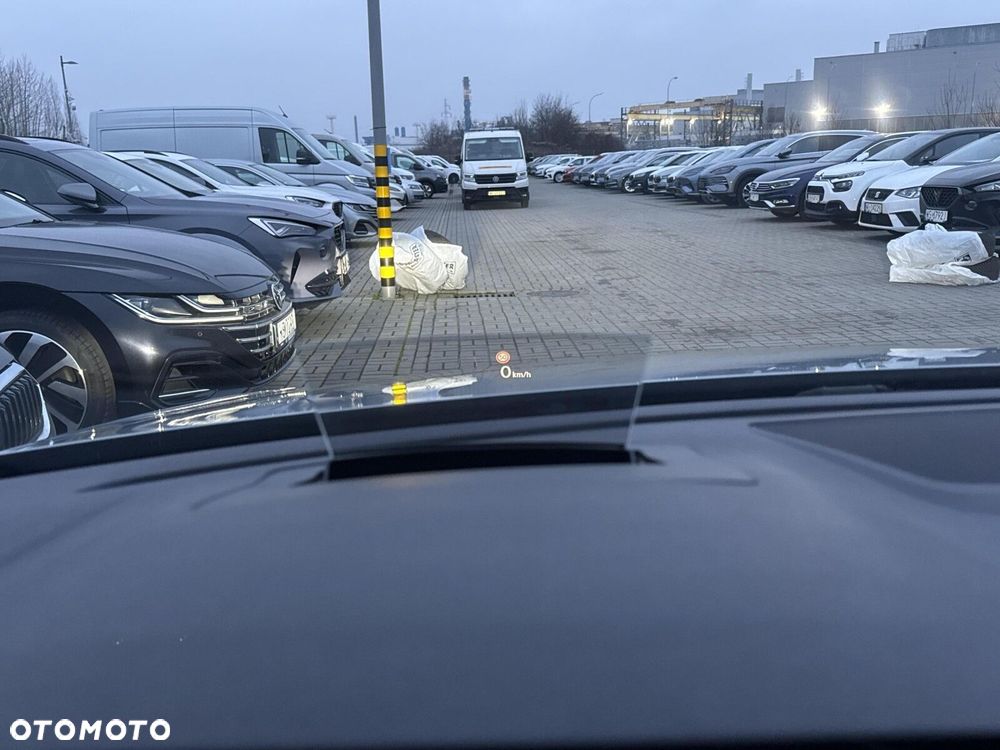 Volkswagen Passat - 27