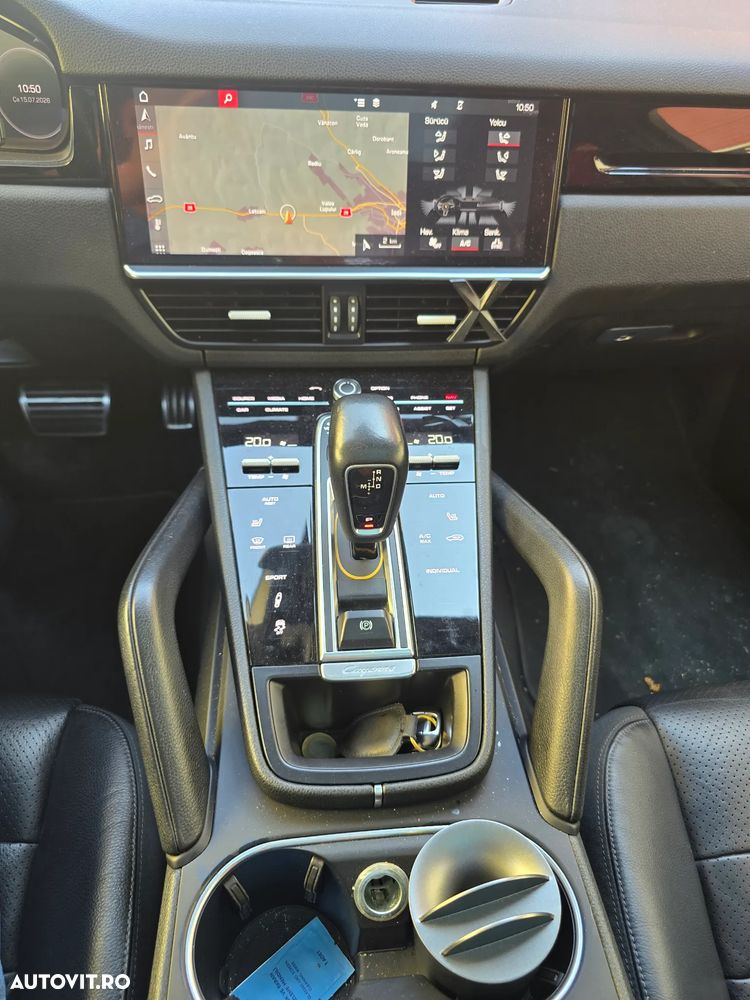 Porsche Cayenne - 34