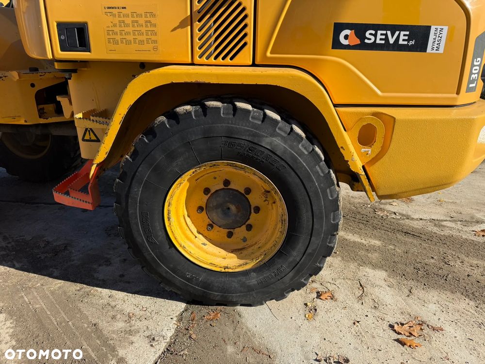 Volvo L 30 G - 12